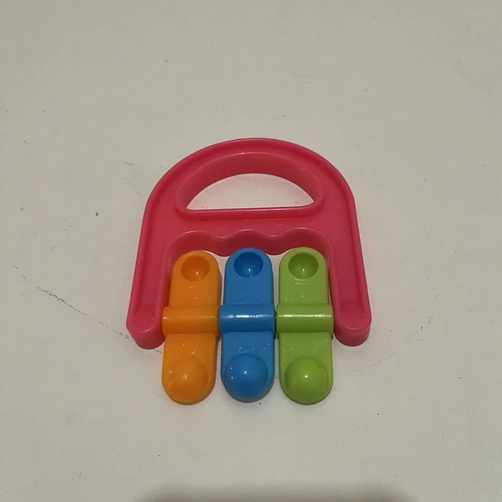 Vintage 1983 Gerber Baby Toy Playthings Flip Fingers Rattle Pink Retro 80s
